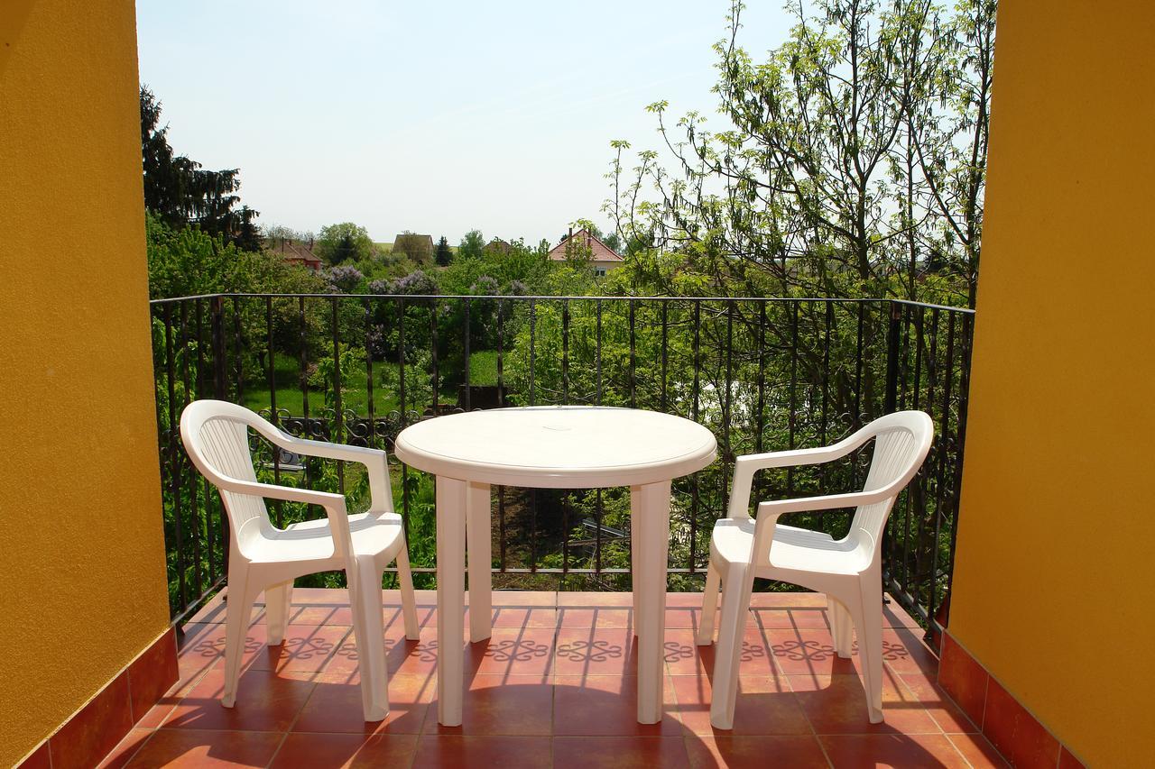 Valentina Apartmanhaz Apartment Bogacs Bagian luar foto
